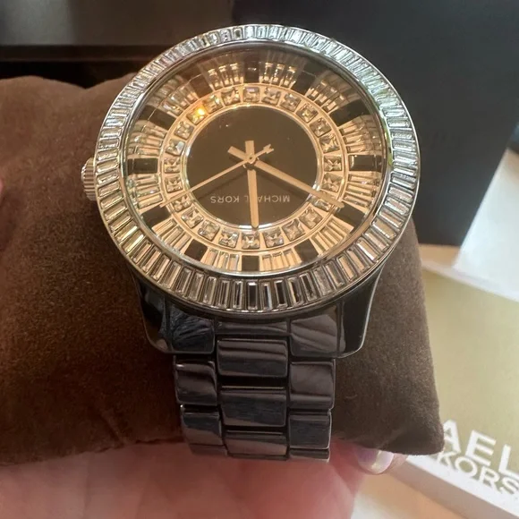 Michael Kors Black and Silver Timepiece - Picture 10 of 12